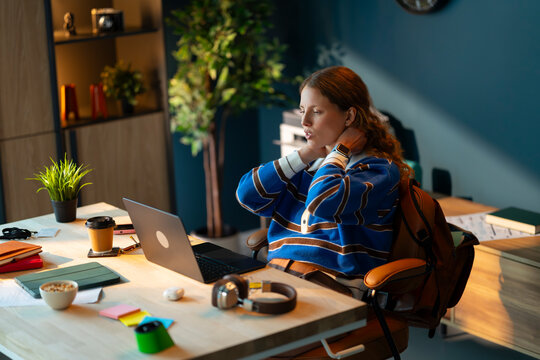 Experiencing Neck Pain While Working