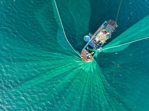 Overhead Fishing Operation