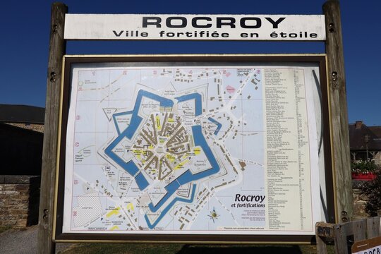 Plan de Rocroi &agrave; l'entr&eacute;e de la ville, ville de Rocroi, anciennement Rocroy, d&eacute;partement des Ardennes, France