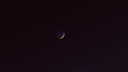 Crescent Moon, planet conjunction and stars. © astrosystem