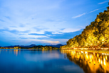 Fototapeta premium Night Scenery of West Lake, Hangzhou, Zhejiang, China