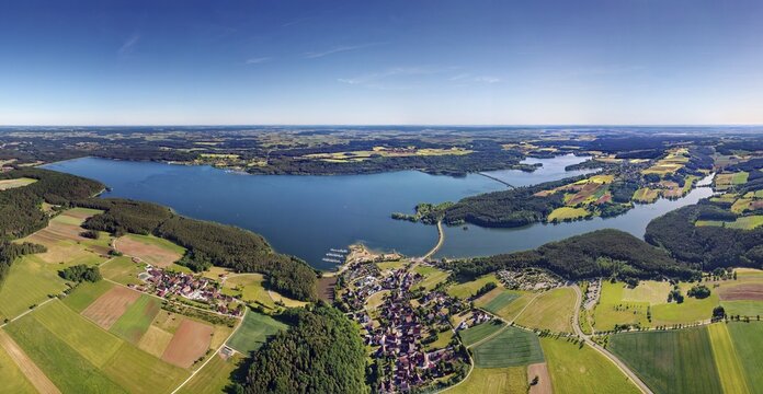 Aerial view, left Gro&szlig;er Brombachsee, right back Kleiner Brombachsee, right front Igelsbachsee, behind peninsula with Griesbruck and Markt Absberg, middle front end there on the lake, left of it Ottmansberg, Franconian Lake District, Still Waters, Surrounding area, Weissenburg-Gunzenhausen district, Middle Franconia, Franconia, Bavaria Germany