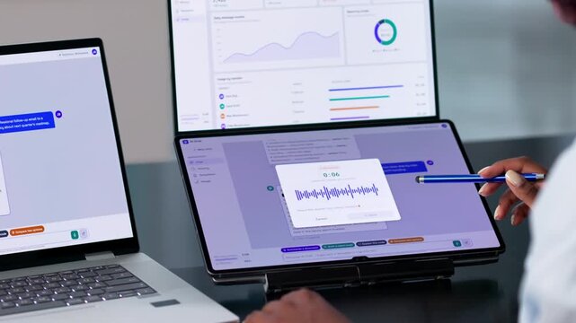 Customer Support Specialist Uses AI Chatbot