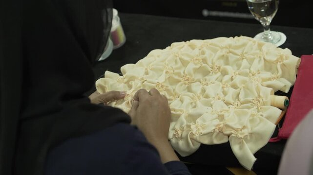 mothers make some handicraft on the handicraft class	
