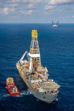 drillship, drill rig, drilling, Gulf of Mexico, blue water, water