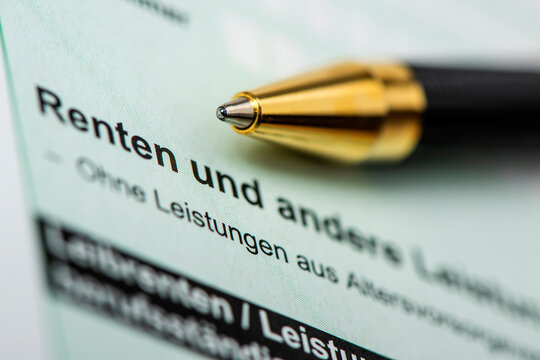 Steuerformular f&uuml;r Finanzamt wg. Steuererkl&auml;rung f&uuml;r Rentner