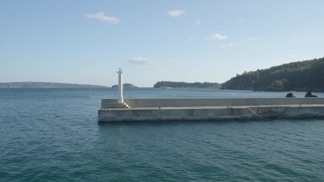 田代島の大泊港を船から見た景色 A view of Odomari Port on Tashirojima Island from the boat.