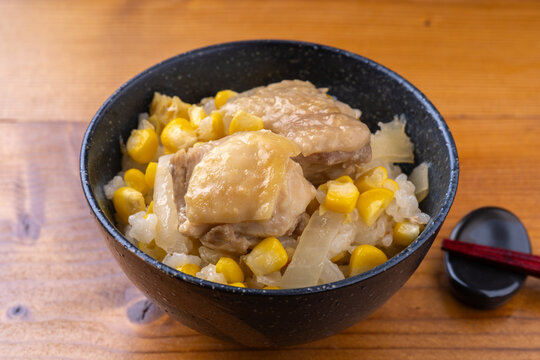 鶏肉とコーンの炊き込みご飯