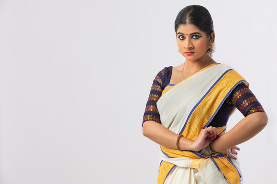 Mohiniattam dancer in Mushti mudra depicting anger