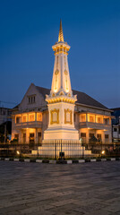 Obraz premium Illuminated Tugu Pal Putih Monument in Yogyakarta at Twilight