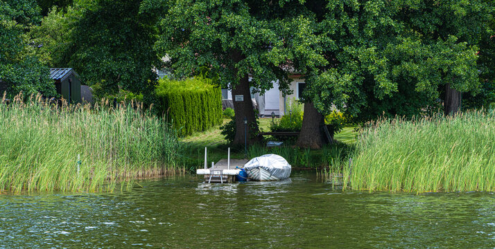 Motorboote und andere Wasserfahrzeuge auf den Seen rund um Rheinsberg, Gro&szlig;er Rheinsberger See, Tietzowsee, Gro&szlig;e Prebelowsee, Mehlitzsee, dem Repenter Kanal und dem Schlabowsee