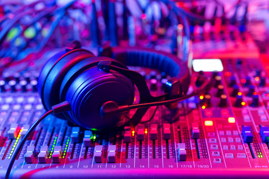 Mixing console with headset