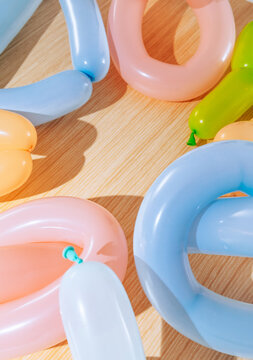 Striking colourful balloons