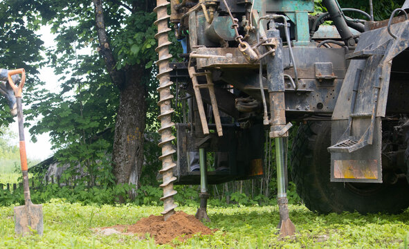 drilling equipment for geological soil exploration