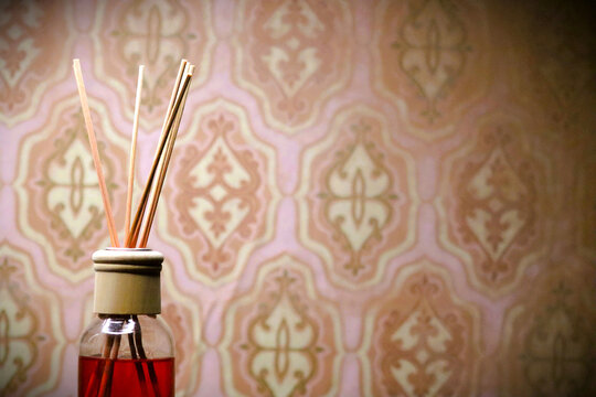 Retro aroma sticks in decorative bottle