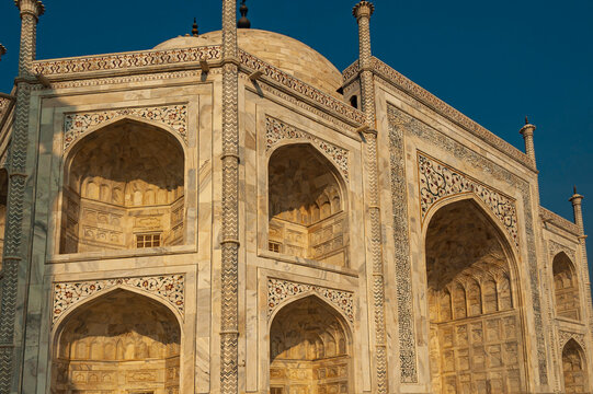 Taj Mahal complex, the jewel of Islamic art in India,  built by Mughal emperor Shah Jahan in memory of his wife, Mumtaz Mahal.