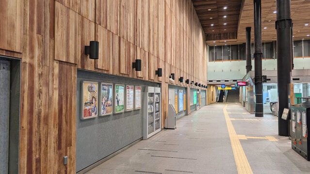 京阪電車　なにわ橋駅