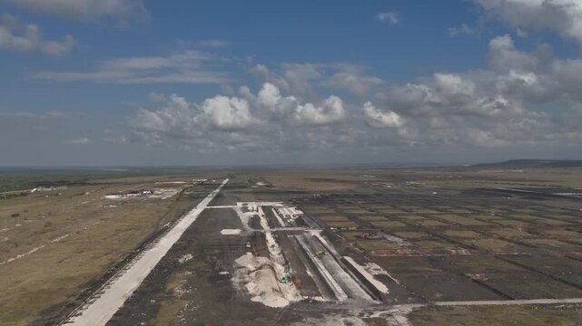Massive, modern, and integrated shrimp ponds in Sumba have been designated a National Strategic Project (PSN), with hundreds of heavy machinery units now being mobilized on-site