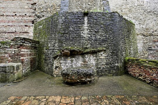 Remains of the Roman thermal baths, Thermes de Constantin, Arles, Camargue, southern France, France, UNESCO World Heritage Site