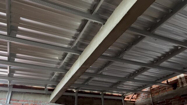 Lightweight steel roof truss installed on solid concrete ring beam