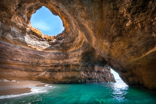 Benagil cave, Algar de Benagil. Algarve, Portugal