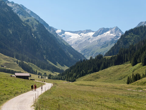  wildgerlostal mit gletscherblick im Nationalpark  hohe Tauern (&Ouml;sterreich)