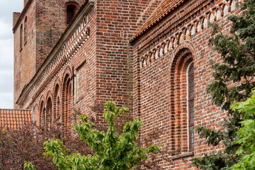 Die Borre Kirke gilt als älteste Backsteinkirche auf Moen, Dänemark © Cezanne-Fotografie