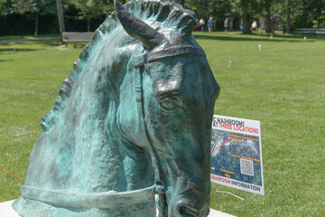 Obraz premium horse's head by Emanuel Hahn located on the grounds of Guild Park and Gardens, Scarborough, Toronto