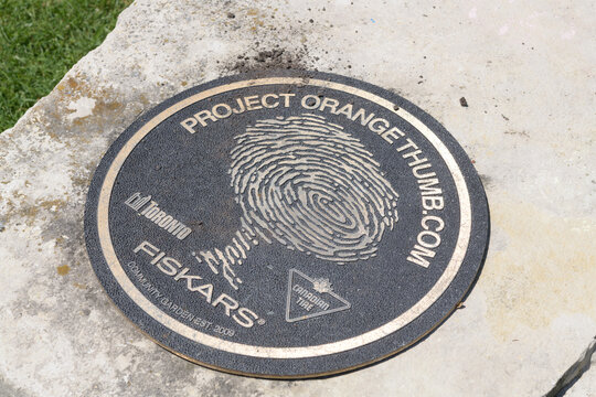Project Orange Thumb plaque at Cornell&ndash;Campbell House 3620 Kingston Rd, Scarborough, Toronto