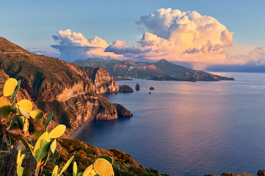 C. Lipari 風景画 agosto Lipari Images – Browse 6,218 Stock Photos, Vectors, and Video