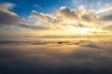 Obraz premium colorful dramatic sky with cloud at sunset