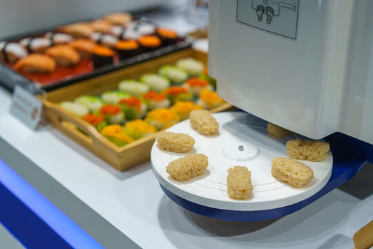 Commercial Automated Sushi Rice Ball Making Machine