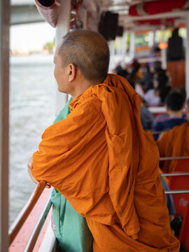 contemplatively - m Gedanken