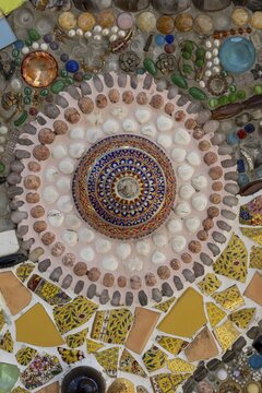 Main chedi (Phra That) decorated with over 5 million colourful mosaic stones and ceramic pieces, Buddhist temple complex Wat Phra That Sorn Kaew, Khao Kho Mountains, Phetchabun Province, Isan, Thailand