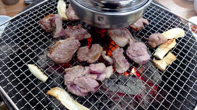 한국,음식,오리구이,오리숯불구이,오리고기,Korea, Food, Roasted duck, Charcoal-grilled duck, Duck meat
