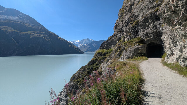 Randonn&eacute;e vers le lac des Dix