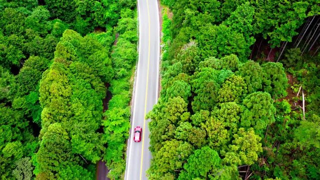 田舎の幹線道路を空撮　4K