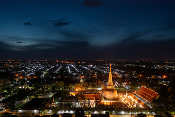 Fototapeta premium Wat Phra Mahathat Woramahawihan in Nakhon Si Thammarat Province is an ancient Buddhist site revered by the people and was declared the first World Heritage Site in Southern Thailand. 