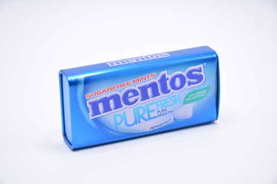 Mentos pure fresh peppermint in Manila, Philippines