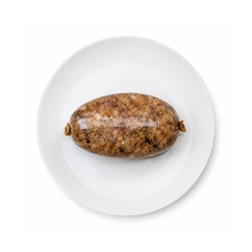 Ganzes M&ouml;pkenbrot als westf&auml;lischer deutscher Klassiker auf einem wei&szlig;en Teller. Traditionelle herzhafte Gr&uuml;tzwurst, minimalistisch isoliert und aus der Vogelperspektive fotografiert.