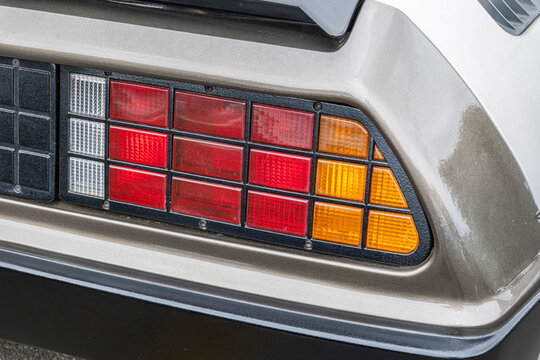 古い車のテールライト　Taillights of old cars, classic cars