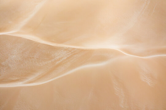 Details and texture patterns of sand ridges 