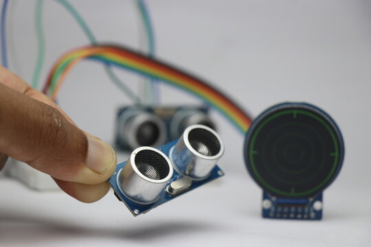 Distance measurement sensor or the ultrasonic sensor module with round lcd display