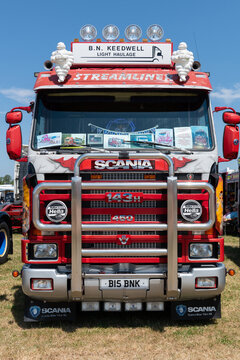 Photo of a Scania 143H truck from 1994