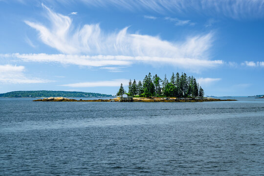island in the sea