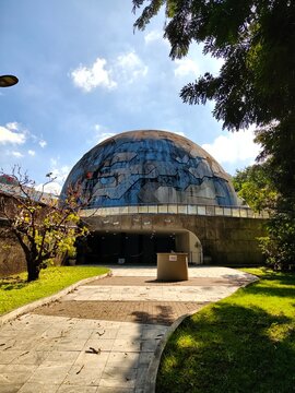 Vista externa da cupula do Planetario da Gavea no Rio de Janeiro em 2026