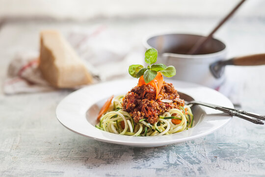 Zoodles, Spaghetti made from Zucchini, with bolognese sauce