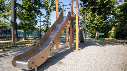 Area giochi per bambini al parco © ReMa