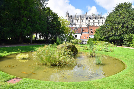 Jardins&nbsp;de la cit&eacute; m&eacute;di&eacute;vale de Loches. France