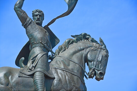 SAN DIEGO California USA : The 23 foot tall statue of Rodrigo Diaz de Vivar (El Cid) of Spain's war against the Moors. Balboa Park San Diego.